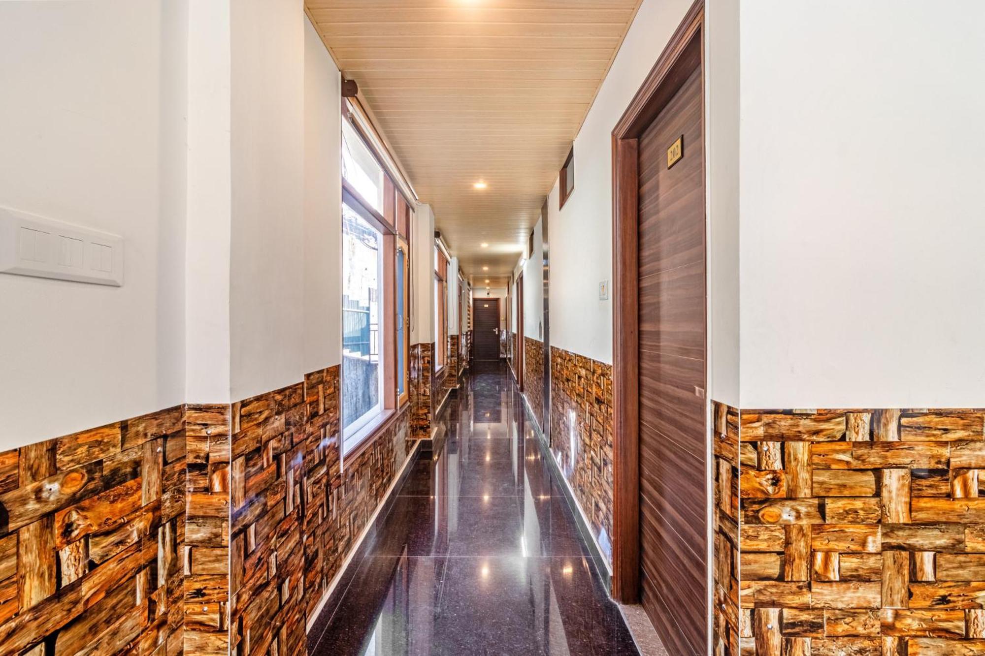 Treebo Srishti Vaikunth With Mountain View Hotel Shimla Exterior photo