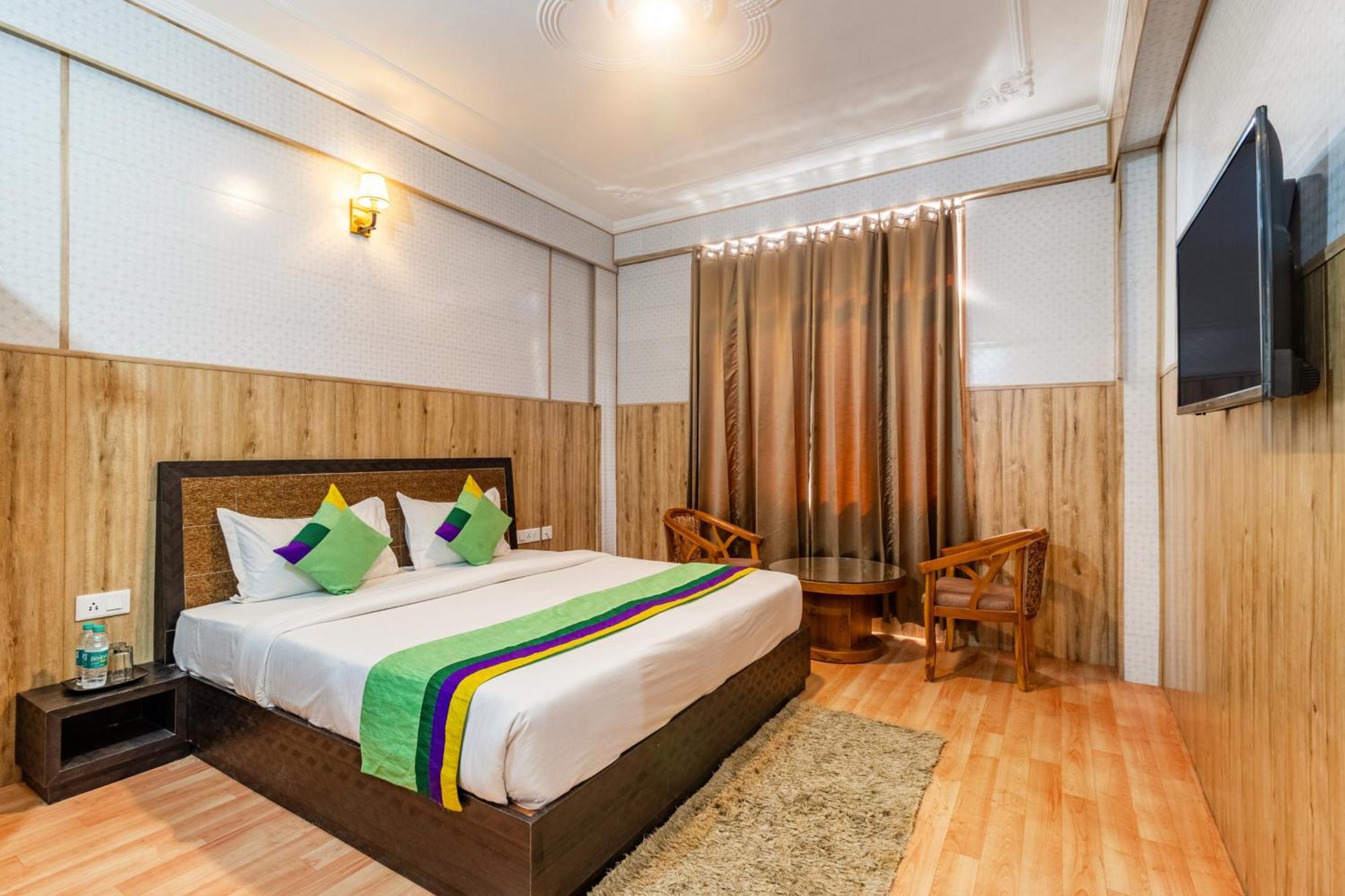 Treebo Srishti Vaikunth With Mountain View Hotel Shimla Exterior photo