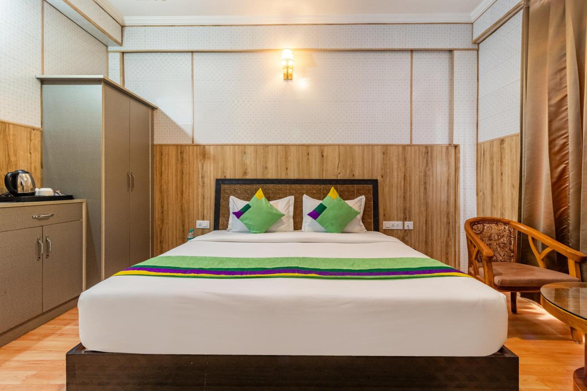 Treebo Srishti Vaikunth With Mountain View Hotel Shimla Exterior photo