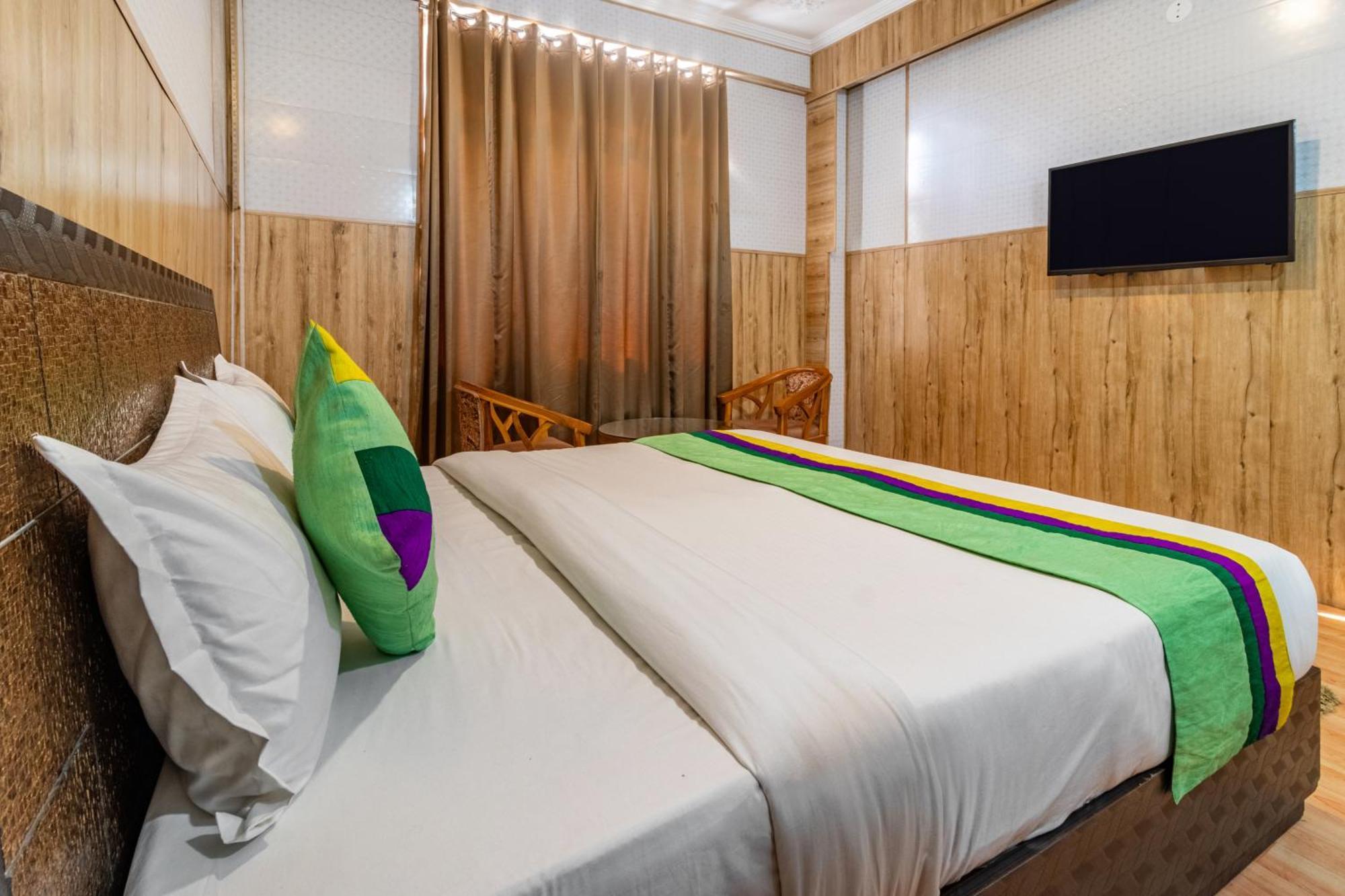 Treebo Srishti Vaikunth With Mountain View Hotel Shimla Exterior photo